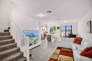 15865 NW 90th Ct, Miami Lakes, FL 33018, Sold 03/20/23