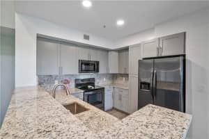 7940 N Nob Hill Rd APT 305, Tamarac, FL 33321, Sold 03/17/23