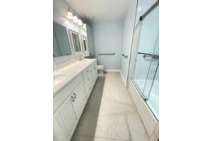 19600 Bob-O-Link Dr, Hialeah, FL 33015, Sold 03/24/23
