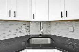 3111 Oakland Shores Dr f 208, Oakland Park, FL 33309, Sold 03/27/23