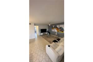 580 Egret Dr APT 320, Hallandale Beach, FL 33009, Sold 09/06/23