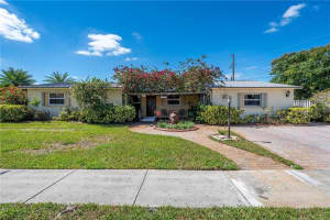 17930 NW 79th Ct, Hialeah, FL 33015, Sold 06/12/23