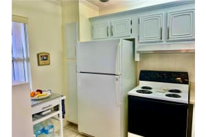 2861 Somerset Dr, Lauderdale Lakes, FL 33311, Sold 04/28/23