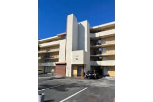 8870 Fontainebleau Blvd, Miami, FL 33172, Sold 04/21/23