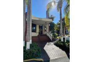 8870 Fontainebleau Blvd, Miami, FL 33172, Sold 04/21/23