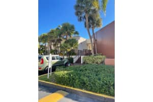 8870 Fontainebleau Blvd, Miami, FL 33172, Sold 04/21/23