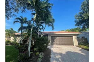 800 W Plantation cir, Plantation, FL 33324 Sold 09/22/23