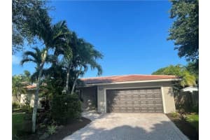 800 W Plantation cir, Plantation, FL 33324 Sold 09/22/23