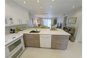 230 NE 26th Ave #114, Boynton Beach, FL 33435, Sold 05/17/23