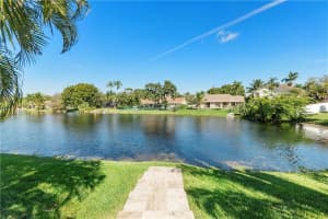 8715 SW 57th St, Cooper City, FL 33328, Sold 03/30/23
