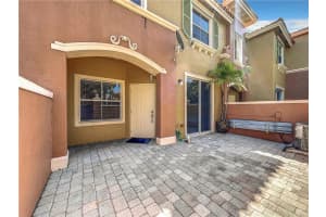 724 SW 106th Ave, Pembroke Pines, FL 33025, Sold 04/04/23