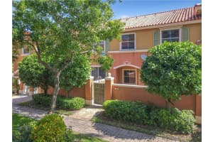 724 SW 106th Ave, Pembroke Pines, FL 33025, Sold 04/04/23