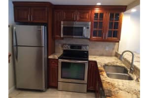 500 Executive Center Dr, West Palm Beach, FL 33401, Sold 05/02/23