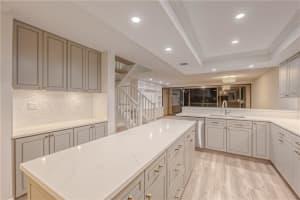 1100 SE 5th Ct APT 29, Pompano Beach, FL 33060, Sold 04/07/23