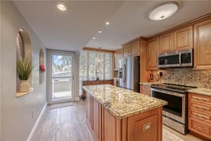 1100 SE 5th Ct APT 33, Pompano Beach, FL 33060, Sold 07/18/23