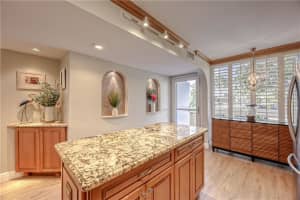 1100 SE 5th Ct APT 33, Pompano Beach, FL 33060, Sold 07/18/23