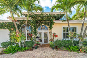 384 Rosewood Cir, Boca Raton, FL 33487, Sold 04/25/23