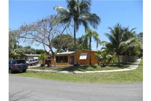 810 NW 8th Ave, Dania Beach, FL 33004, Sold 04/18/23
