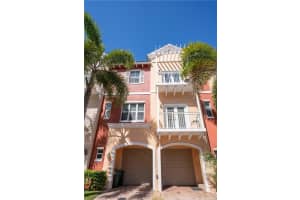 2353 Vintage Dr, Lighthouse Point, FL 33064, Sold 04/27/23