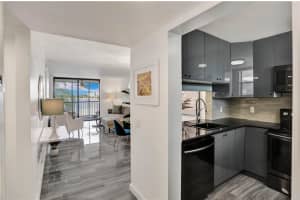 109 Lake Emerald Dr APT 305, Oakland Park, FL 33309, Sold 04/17/23