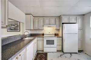 900 Colony Point Cir APT 505, Pembroke Pines, FL 33026, Sold 04/28/23