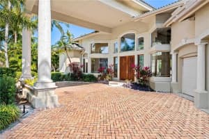 1518 E Lake Dr, Fort Lauderdale, FL 33316, Sold 09/19/23