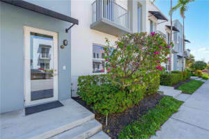 400 NE 35th Ct, Oakland Park, FL 33334, Sold 04/03/23