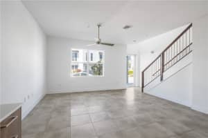 400 NE 35th Ct, Oakland Park, FL 33334, Sold 04/03/23