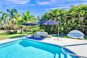 10561 Paso Fino Dr, Wellington, FL 33449, Sold 04/07/23