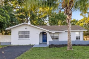 855 Azalea Dr, Royal Palm Beach, FL 33411, Sold 04/21/23