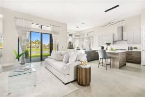 10663 N Lago Vista Cir, Parkland, FL 33076, Sold 05/25/23