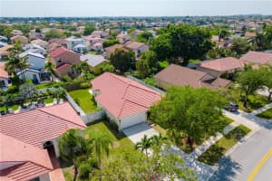 18590 NW 23rd St, Pembroke Pines, FL 33029, Sold 04/18/23