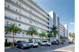 320 NE 12th Ave APT 304, Hallandale Beach, FL 33009, Sold 04/13/23