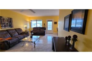 1000 SW 10th Ter 14P, Hallandale Beach, FL 33009 Sold 11/14/23