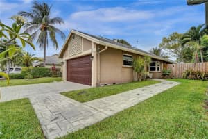 3232 NW 122nd Ave, Sunrise, FL 33323 Sold 07/27/23