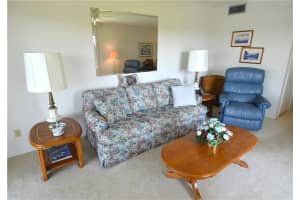 33 Vista Gardens Trail 207, Vero Beach, FL 32962 Sold 04/01/25