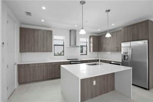 559 NE 21st Ct #5, Wilton Manors, FL 33305, Sold 05/25/23