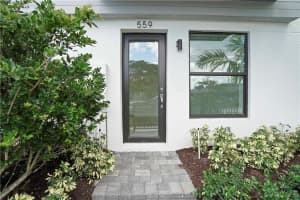 559 NE 21st Ct #5, Wilton Manors, FL 33305, Sold 05/25/23
