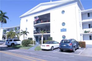 470 Paradise Isle Blvd, Hallandale Beach, FL 33009, Sold 05/22/23