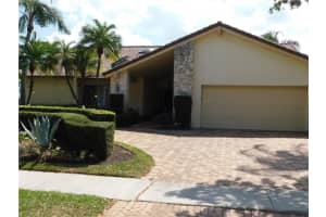 9260 NW 18th St, Plantation, FL 33322, Sold 06/06/23