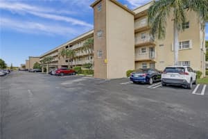 2400 NE 1st Ln   406, Boynton Beach, FL 33435 Sold 05/31/23