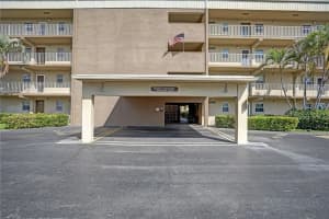2400 NE 1st Ln   406, Boynton Beach, FL 33435 Sold 05/31/23