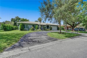 10560 NW 41st St, Coral Springs, FL 33065, Sold 04/28/23