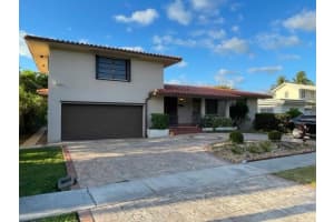 1888 NE 124th ST, North Miami, FL 33181 Sold 06/01/23