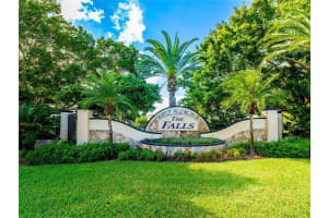 811 Chimney Rock Rd, Weston, FL 33327, Sold 04/14/23