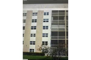 3010 NE 16th Ave, Oakland Park, FL 33334, Sold 04/27/23