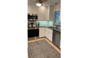 35 Forest Park Dr, Vero Beach, FL 32962, Sold 04/28/23