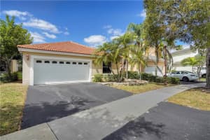 137 W Bayridge Dr, Weston, FL 33326, Sold 04/17/23