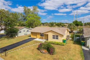 9211 NW 83rd St, Tamarac, FL 33321, Sold 04/14/23