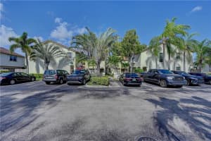 704 NW 108th Terrace, Pembroke Pines, FL 33026, Sold 04/28/23